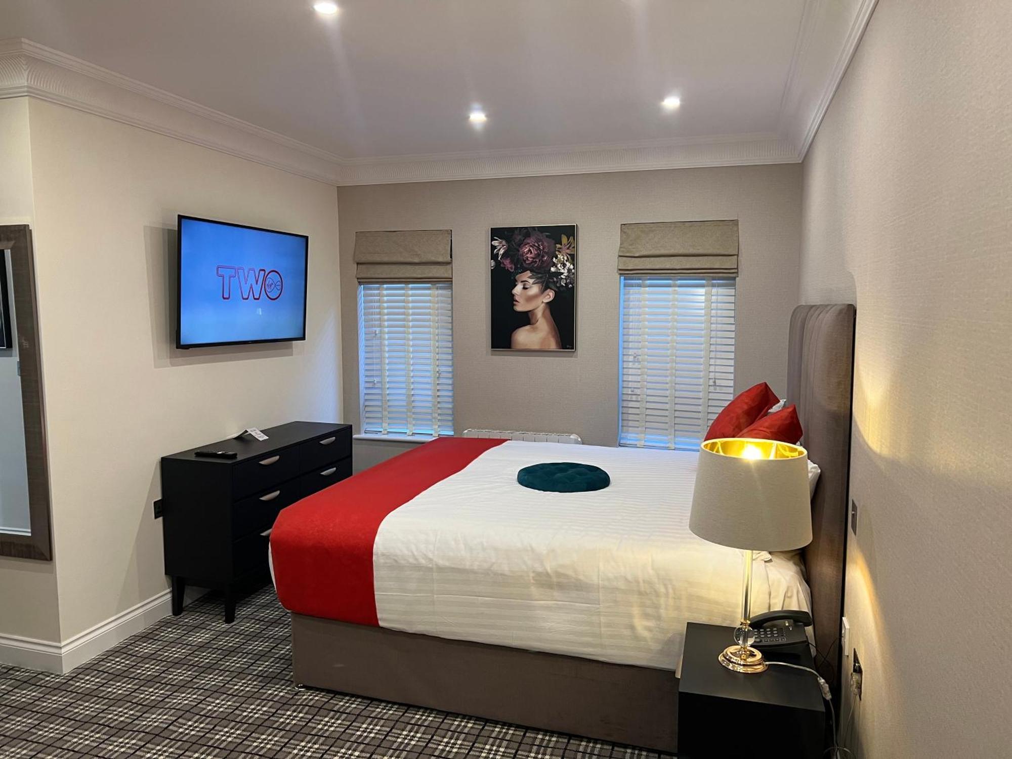 Tf Royal Hotel & Theatre Castlebar Eksteriør bilde