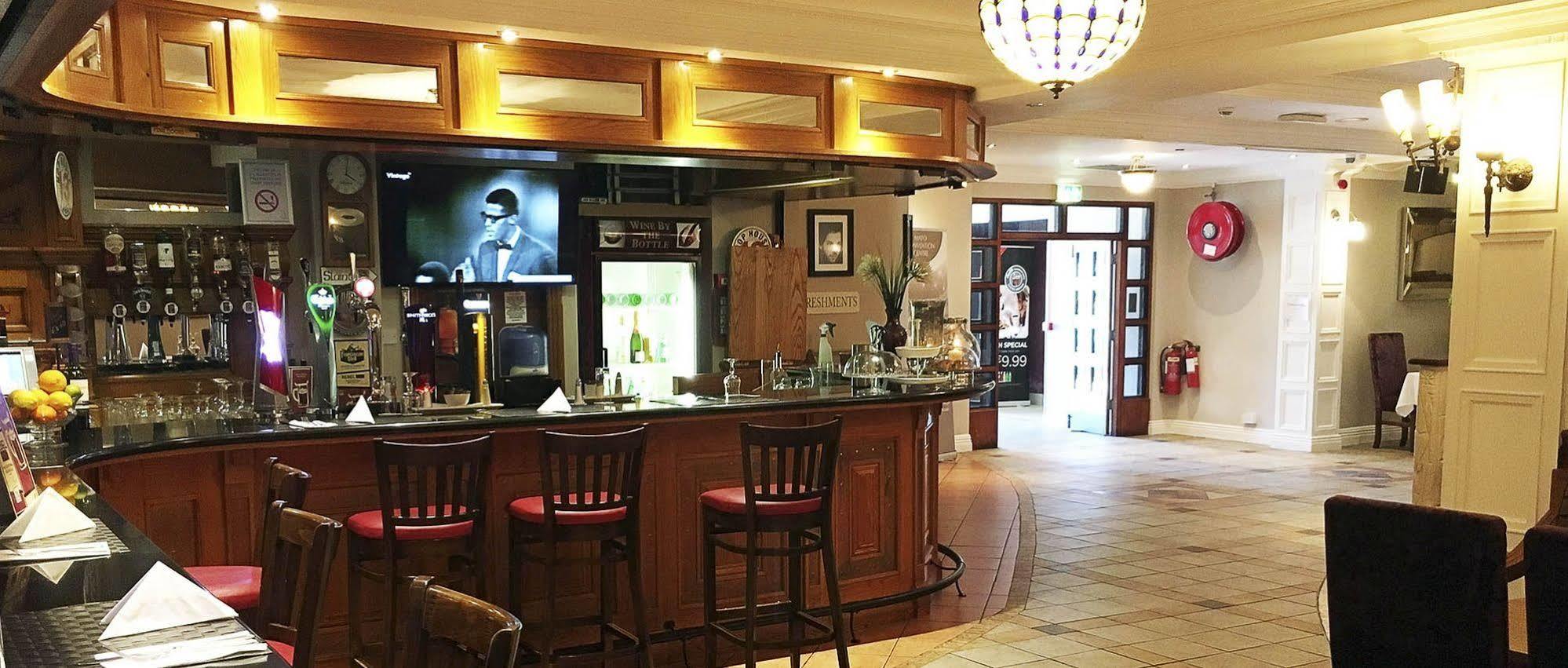 Tf Royal Hotel & Theatre Castlebar Eksteriør bilde